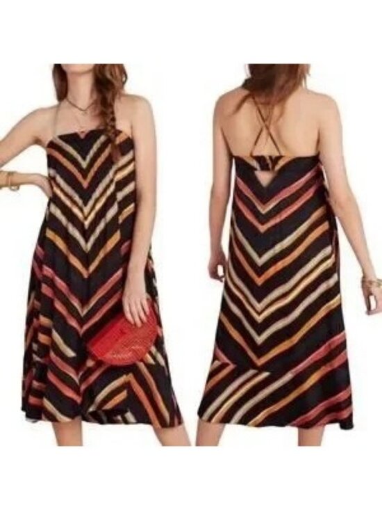 Anthropologie Dresses & Skirts - Anthropologie Runi Chevron Midi Dress